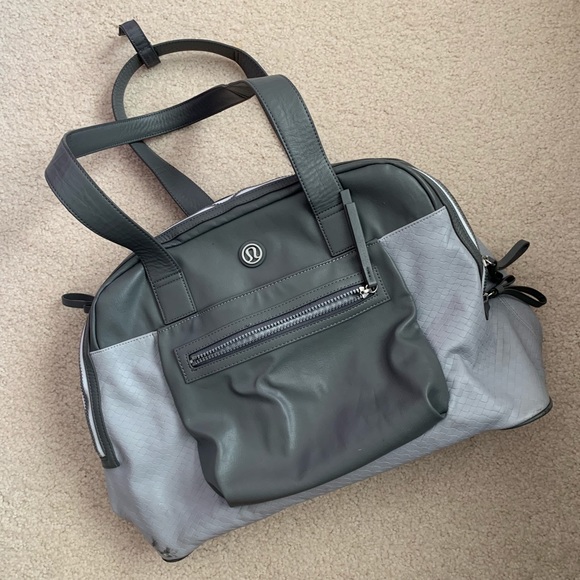 lululemon gym gray baggage size